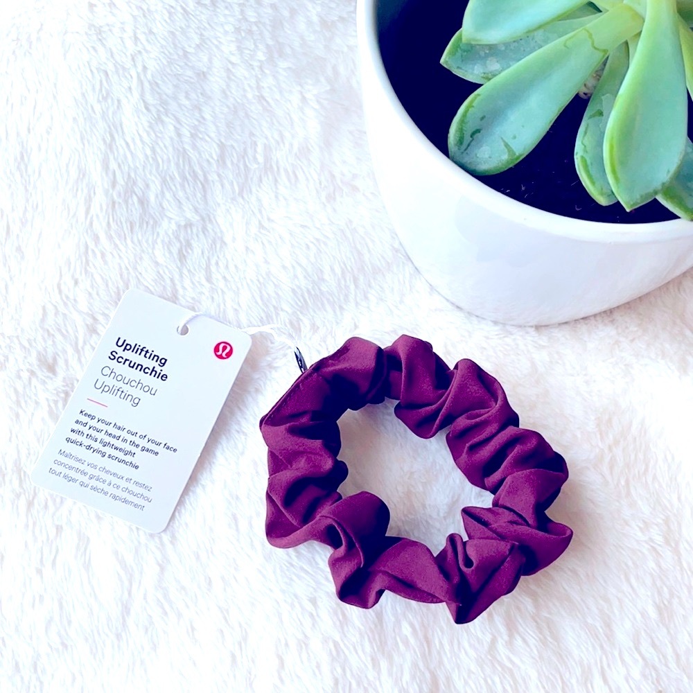 🆕 LULULEMON | Uplifting Scrunchie